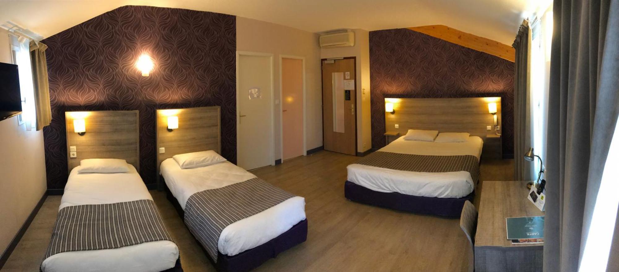 Logis Hotel Le Saint Georges Vivonne Eksteriør bilde