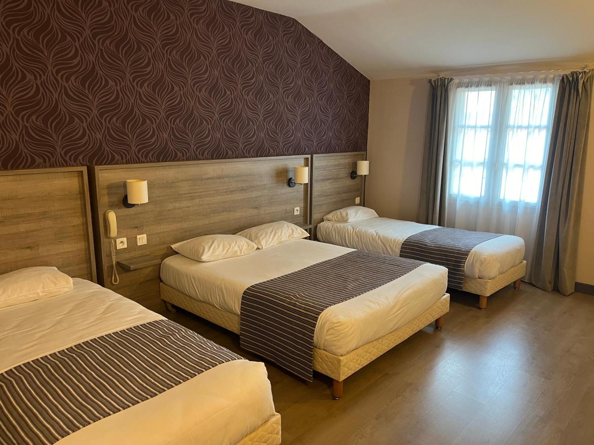 Logis Hotel Le Saint Georges Vivonne Eksteriør bilde