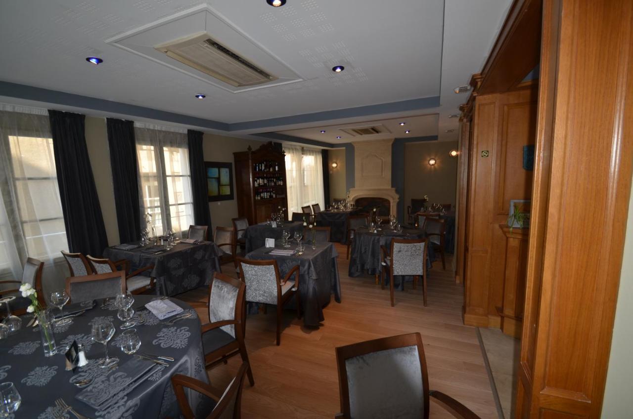 Logis Hotel Le Saint Georges Vivonne Eksteriør bilde
